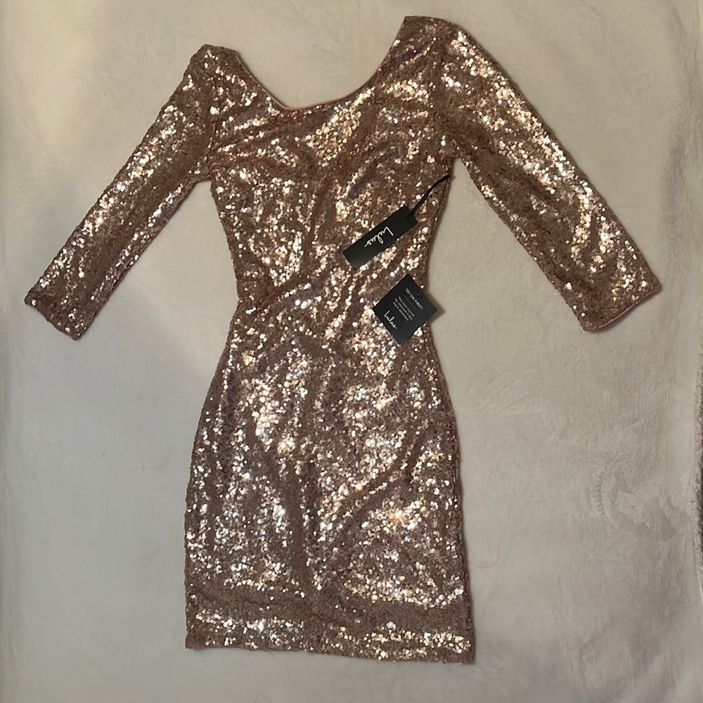 ⚡️Lulu’s Rose gold sequin mini dress with quarter sleeves! Brand new w/ tags!⚡️
